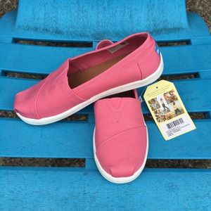 Toms Pink Canvas Youth Classics NWT